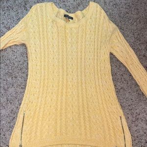 American Eagle Sweater!